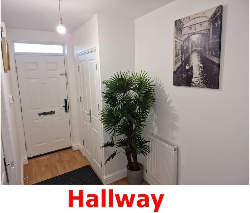 Nightrest Homes 6 Bedroom House- Smart Tv In Each - Parking - Wifi -milton Keynes Apartment