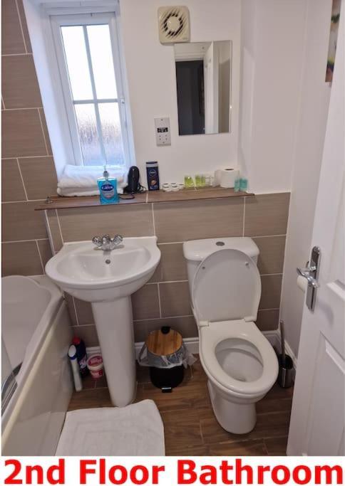 Nightrest Homes 6 Bedroom House- Smart Tv In Each - Parking - Wifi -milton Keynes * Milton Keynes
