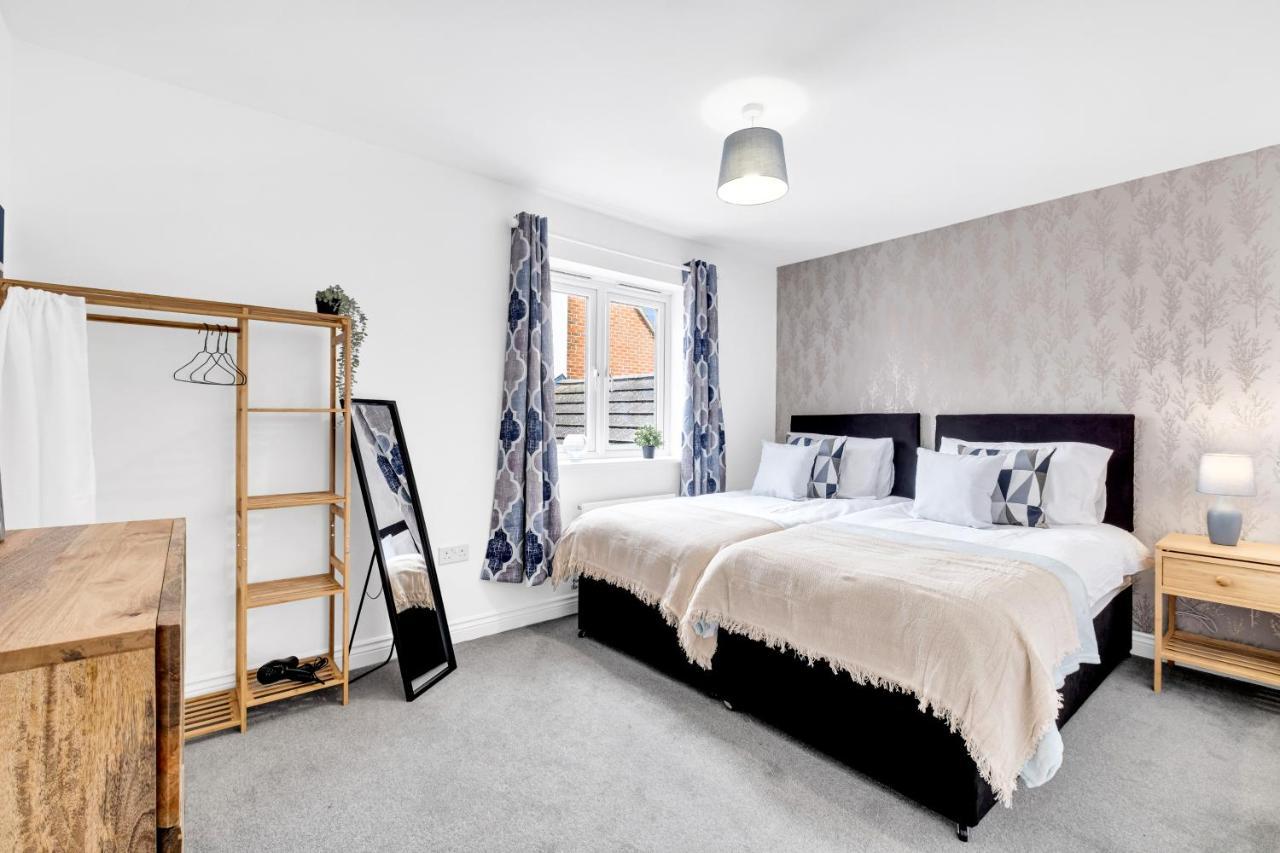 Contractors Retreat 3 Bed House, Sleeps Up To 7, Free Parking *