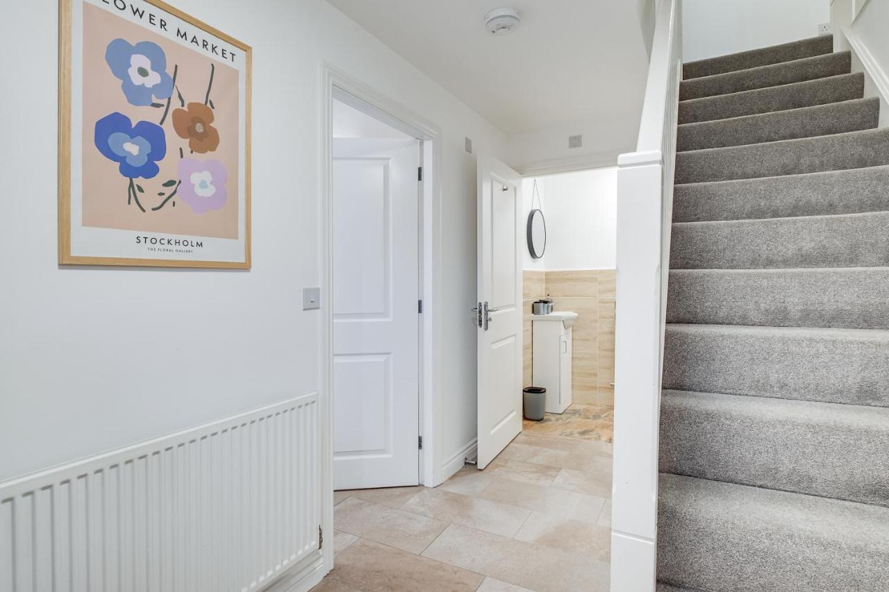 Holiday home Contractors Retreat 3 Bed House, Sleeps Up To 7, Free Parking *