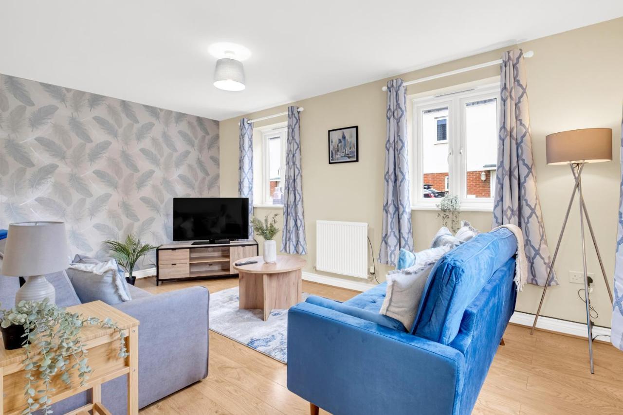 Contractors Retreat 3 Bed House, Sleeps Up To 7, Free Parking *