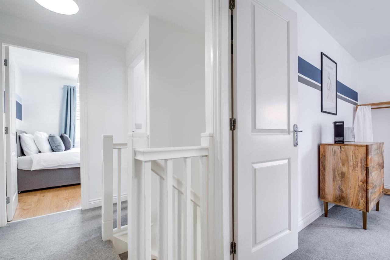 Contractors Retreat 3 Bed House, Sleeps Up To 7, Free Parking * Milton Keynes