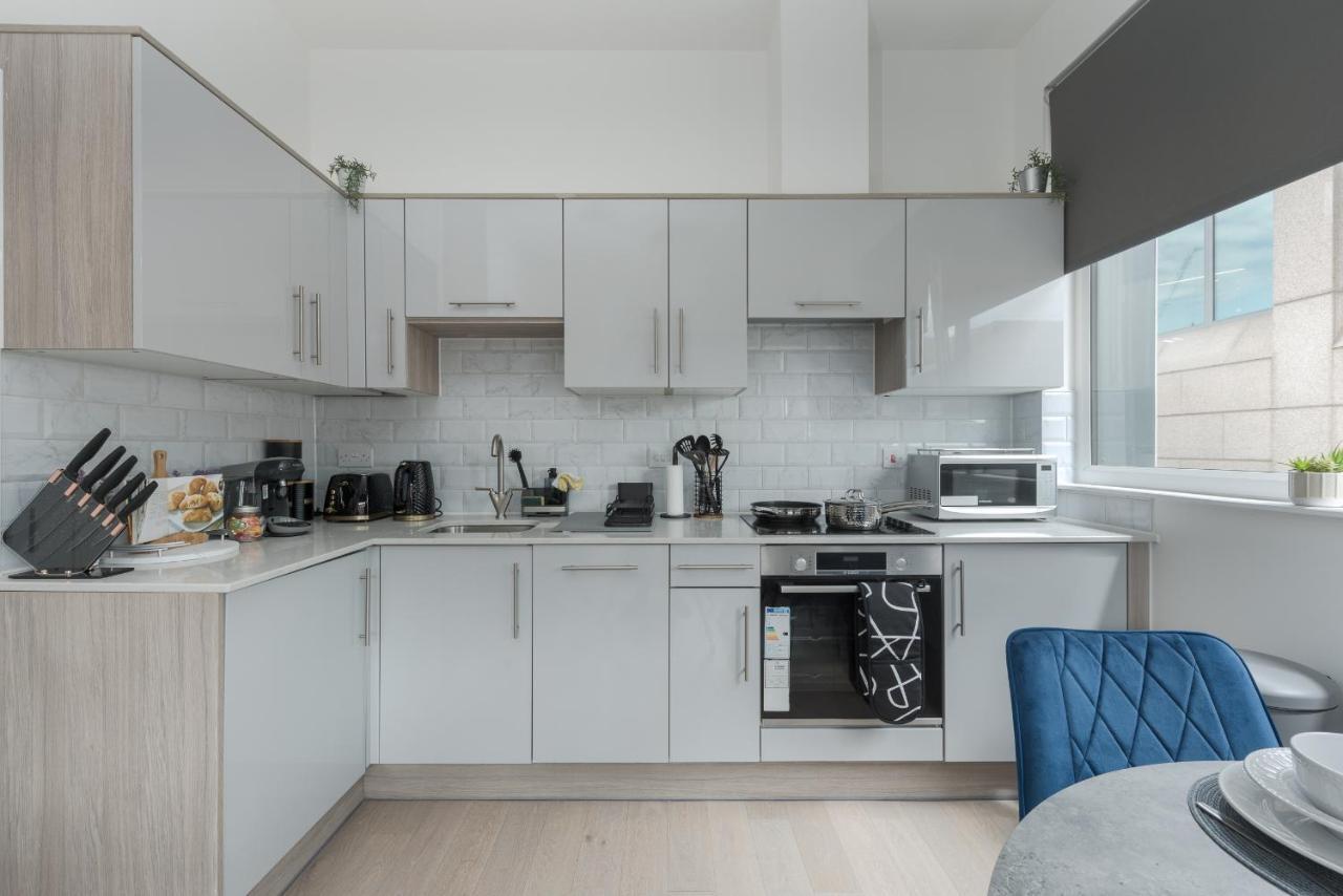 Central: Deluxe 2-bed Near Station Milton Keynes
