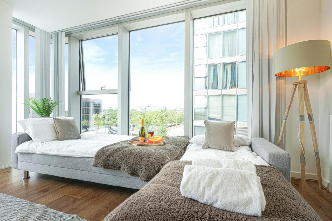 Apartment Executive Hub: 2br With Parking & Netflix
