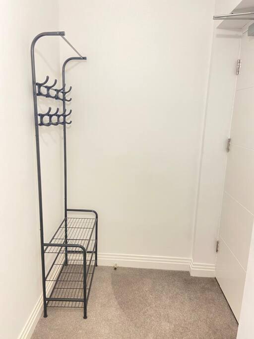 Luxurious And Spacious 2 Bedroom Flat Apartment Milton Keynes