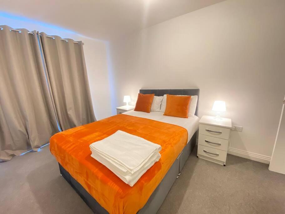 Luxurious And Spacious 2 Bedroom Flat
