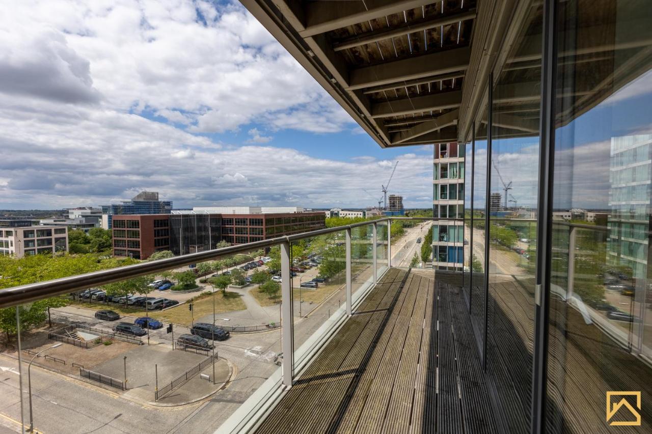 Amazing View 2 Bed, Free Parking By Valore Services * Milton Keynes