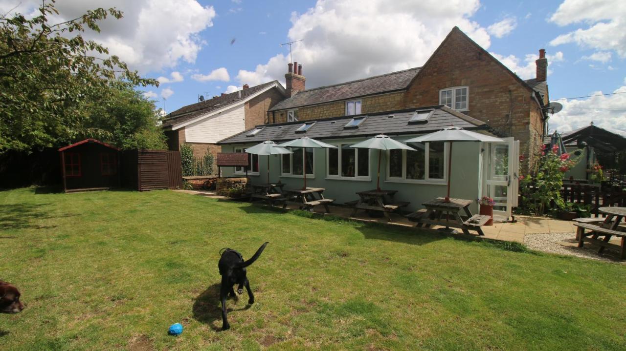 The White Lion At Wicken Bed & Breakfast *