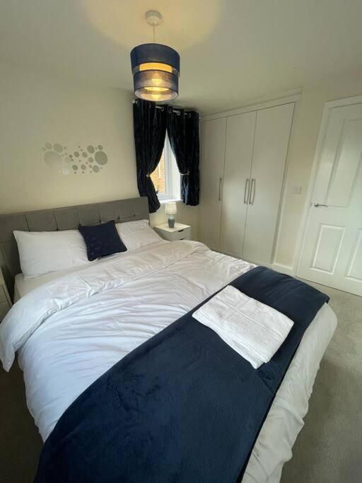 Luxurious In Brooklands Apartment