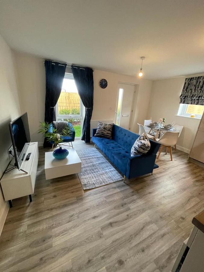Luxurious In Brooklands Apartment Milton Keynes