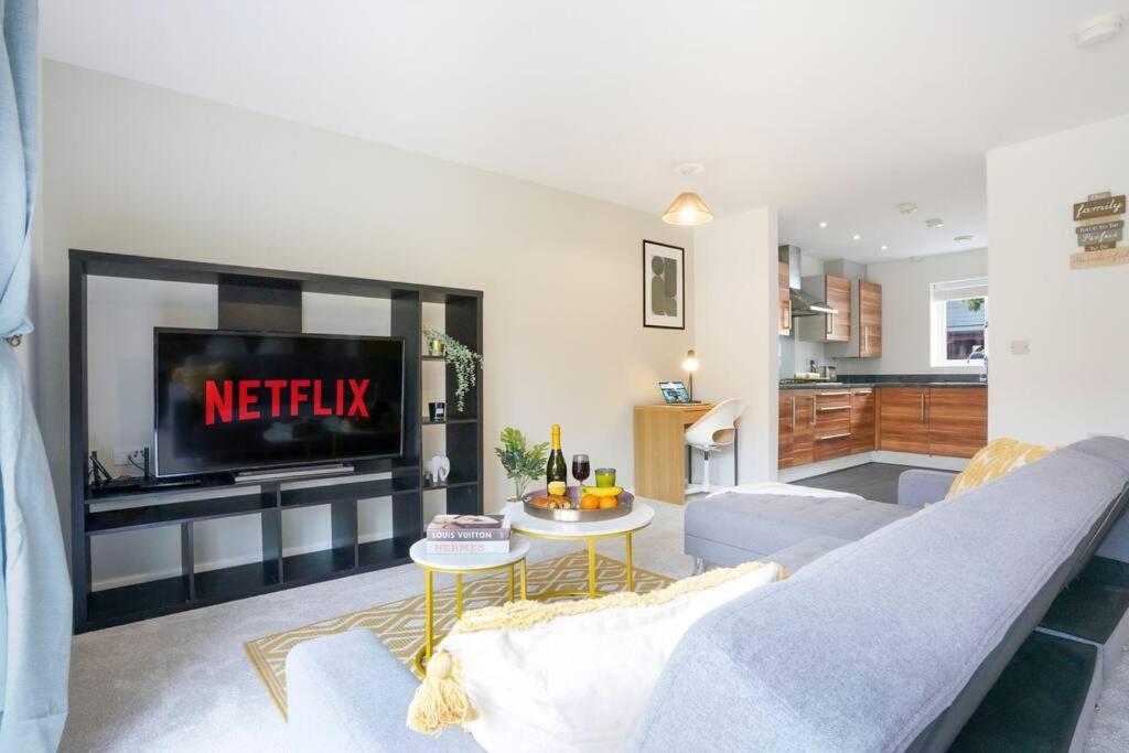 Holiday home Appledore House: Centre Retreat With Garden And Netflix Milton Keynes