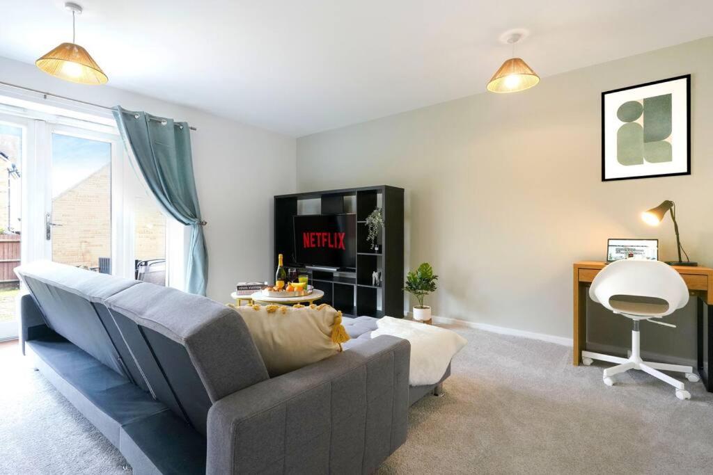 Holiday home Appledore House: Centre Retreat With Garden And Netflix Milton Keynes