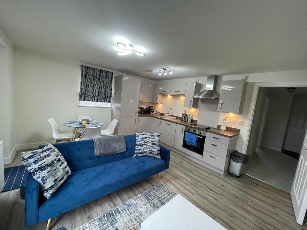 Luxurious In Brooklands Apartment *