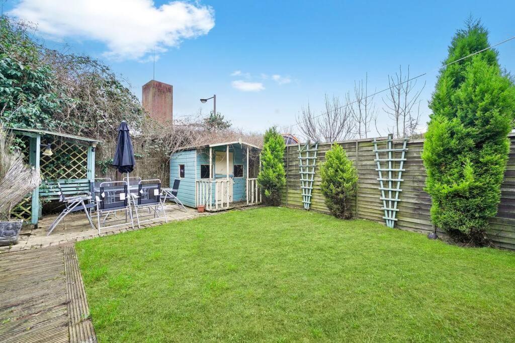 Luxury House With Pool Table, Sky Tv, Netflix, Fast Wifi, Garden & Free Parking By Yoko Holiday home