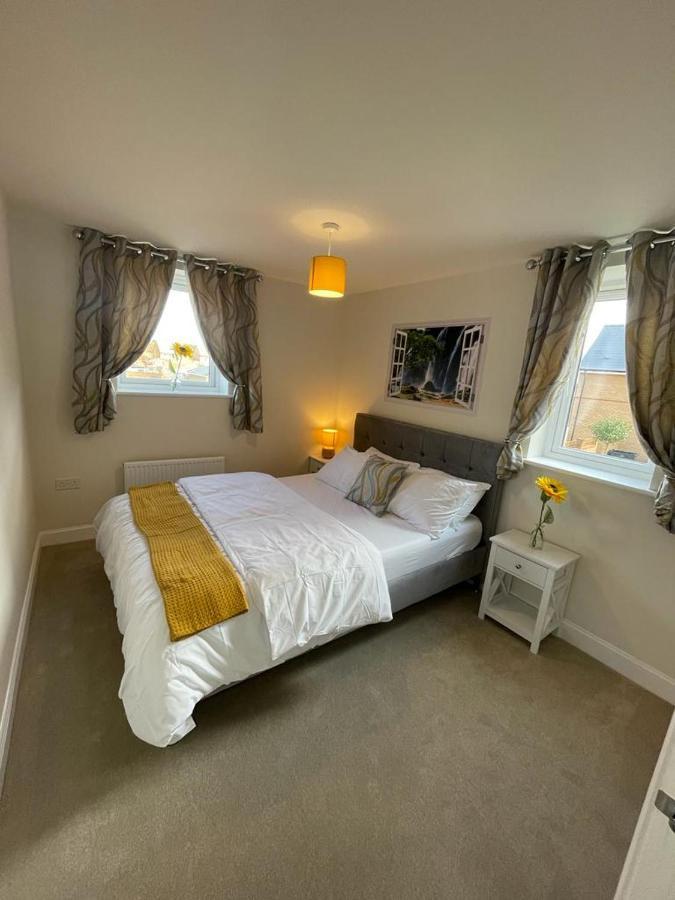 Apartment Spacious In Brooklands Milton Keynes