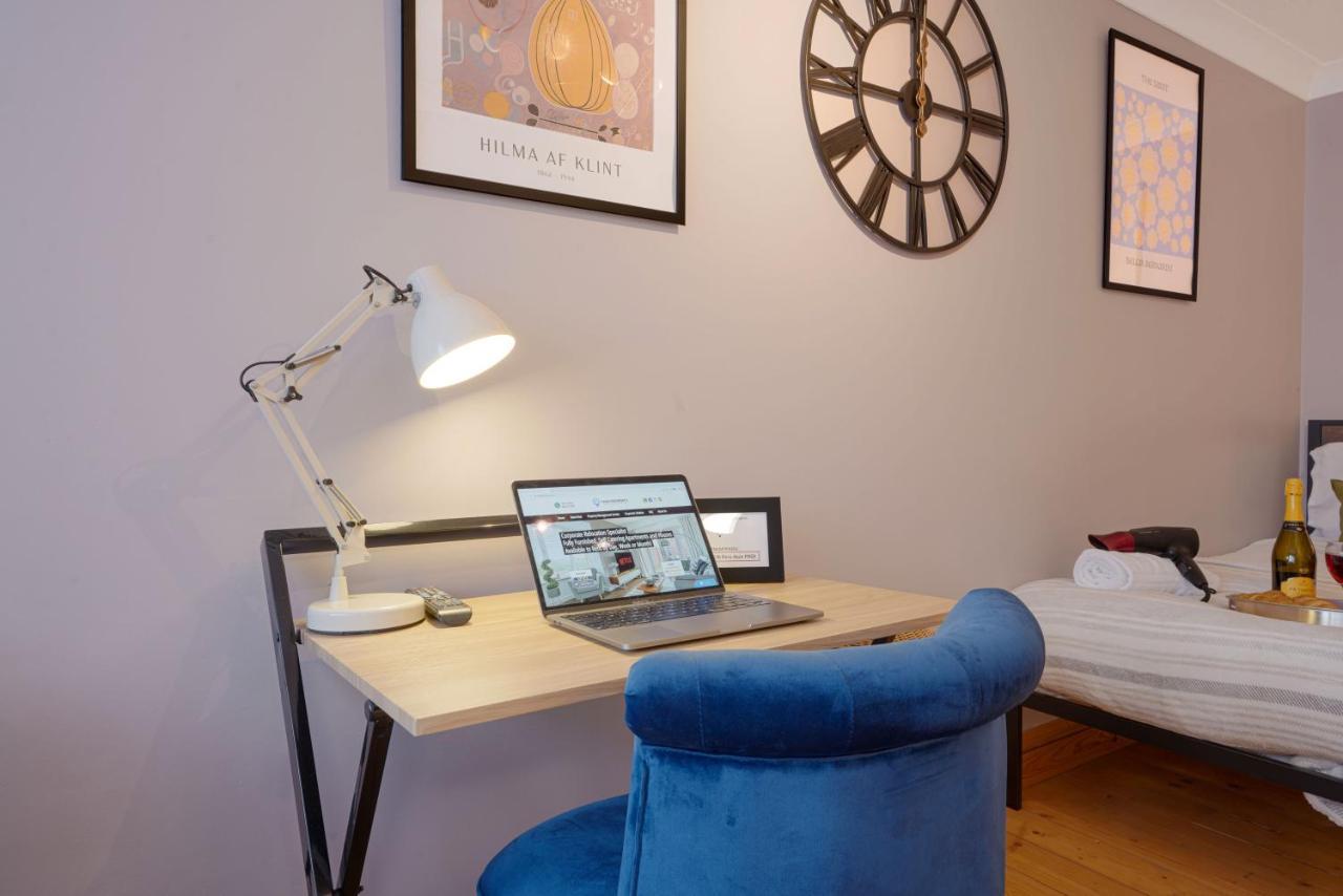 Yoko's Charming Retreat: 4br With Garden & Smart Tvs *