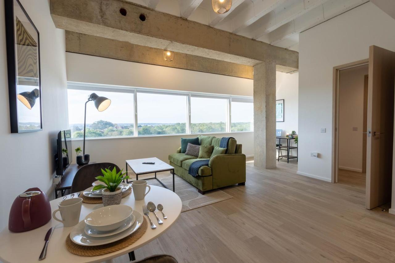 Stunning View In Location Free Parking *