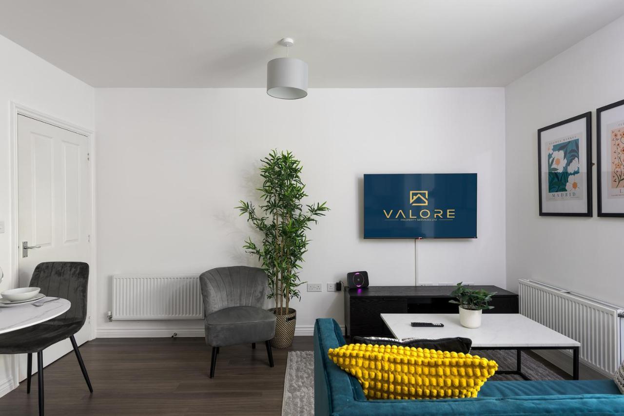 Apartment 1-bed Perfect For By Valore Services Milton Keynes