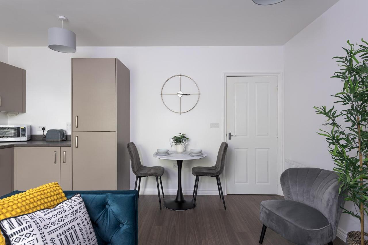 1-bed Perfect For By Valore Services Apartment Milton Keynes