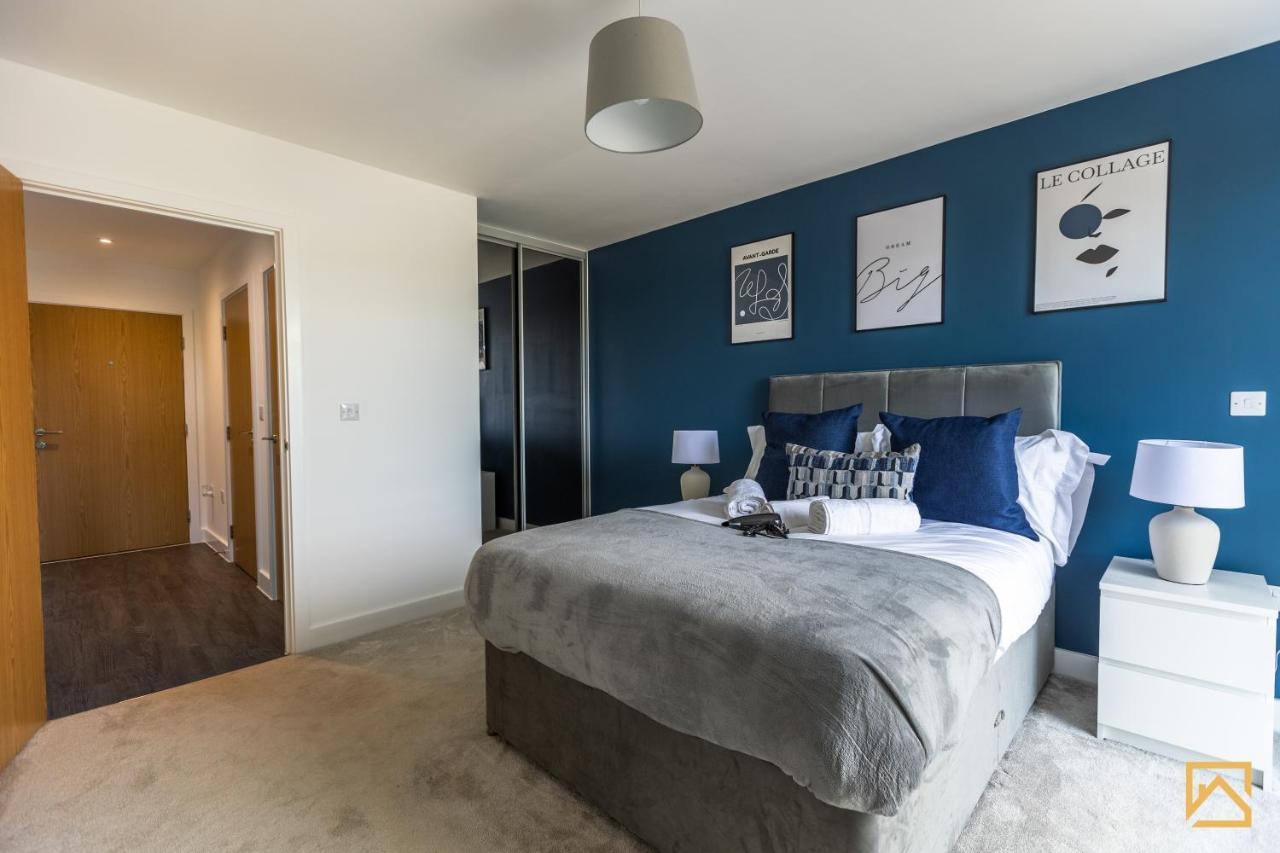 Cosy 1 Bed Near Peaceful Canal By Valore Services Milton Keynes