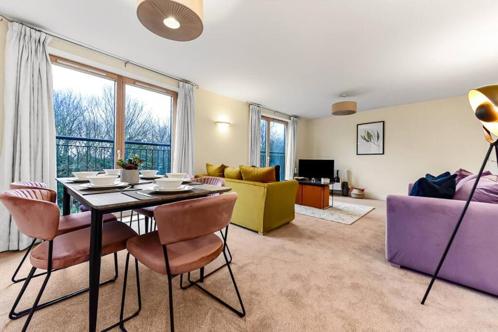 Scenic Park View Apartment