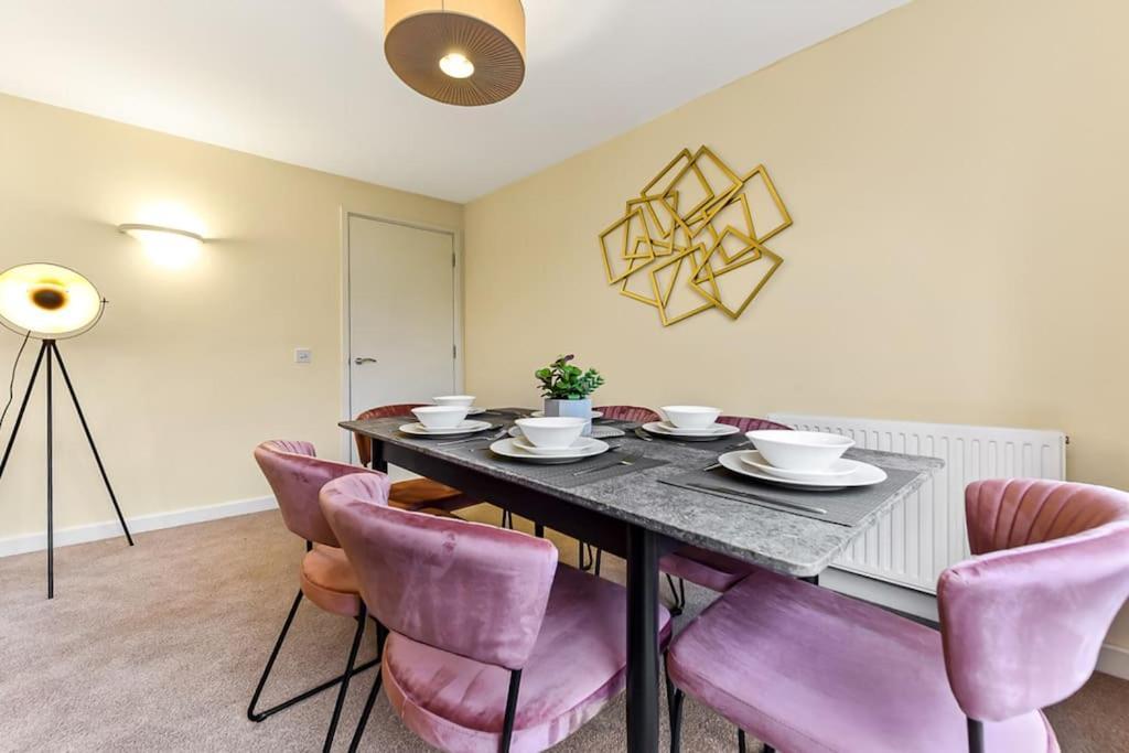 Scenic Park View Apartment
