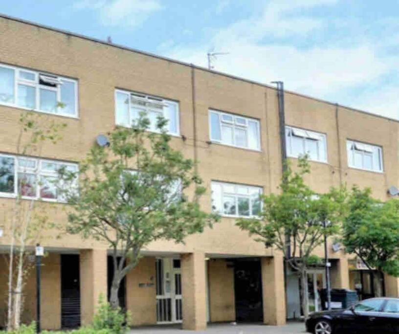 Cosy, Spacious Apt - Central Mk-smart Tv-free Wifi Milton Keynes