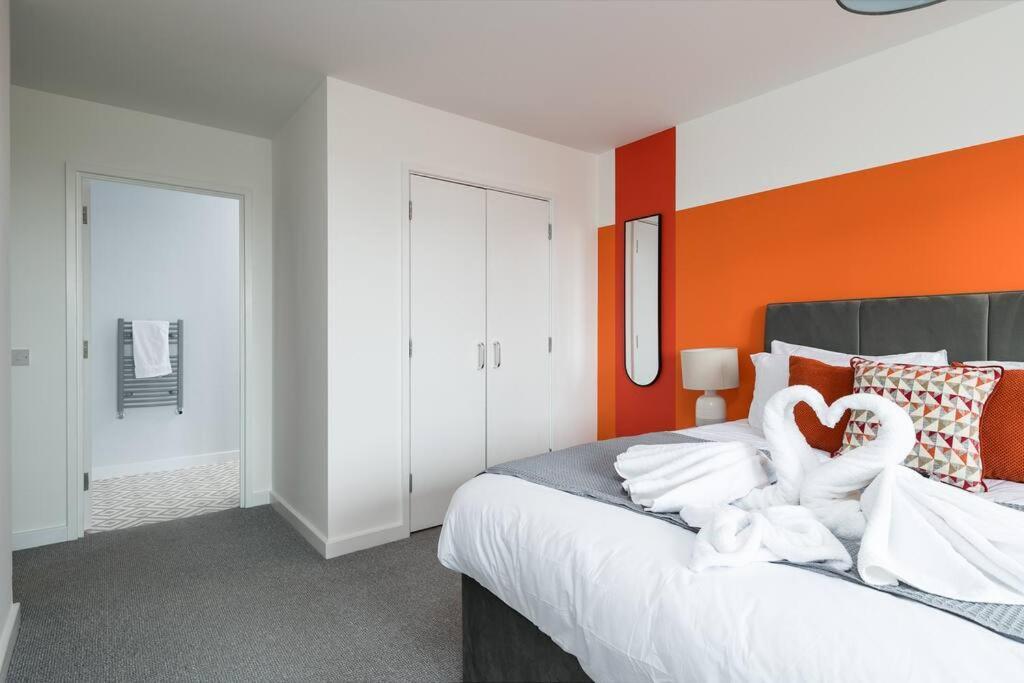 Luxury 2 Bed, Central, Free Parking, Smart Tv By Valore Services Apartment