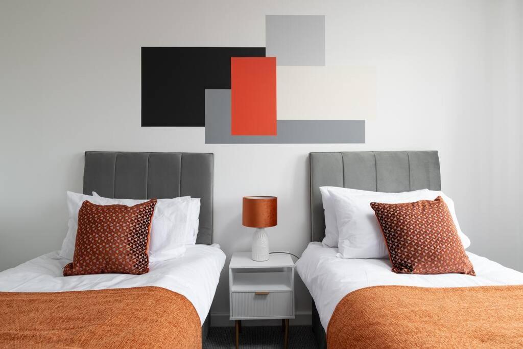 Apartment Luxury 2 Bed, Central, Free Parking, Smart Tv By Valore Services