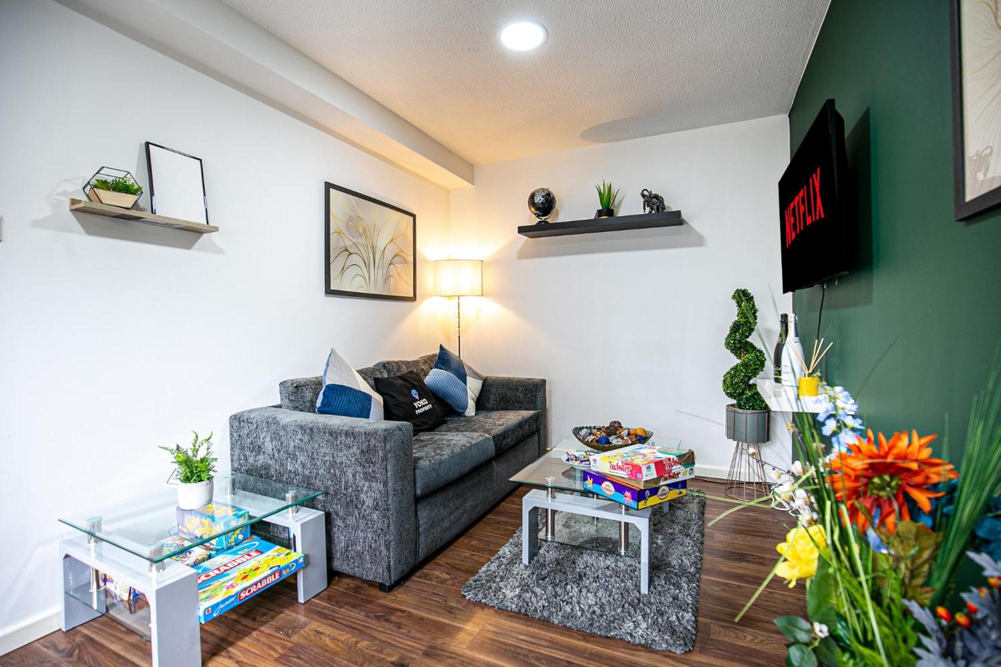 Oldbrook House, Mk Center, Large Groups. Milton Keynes