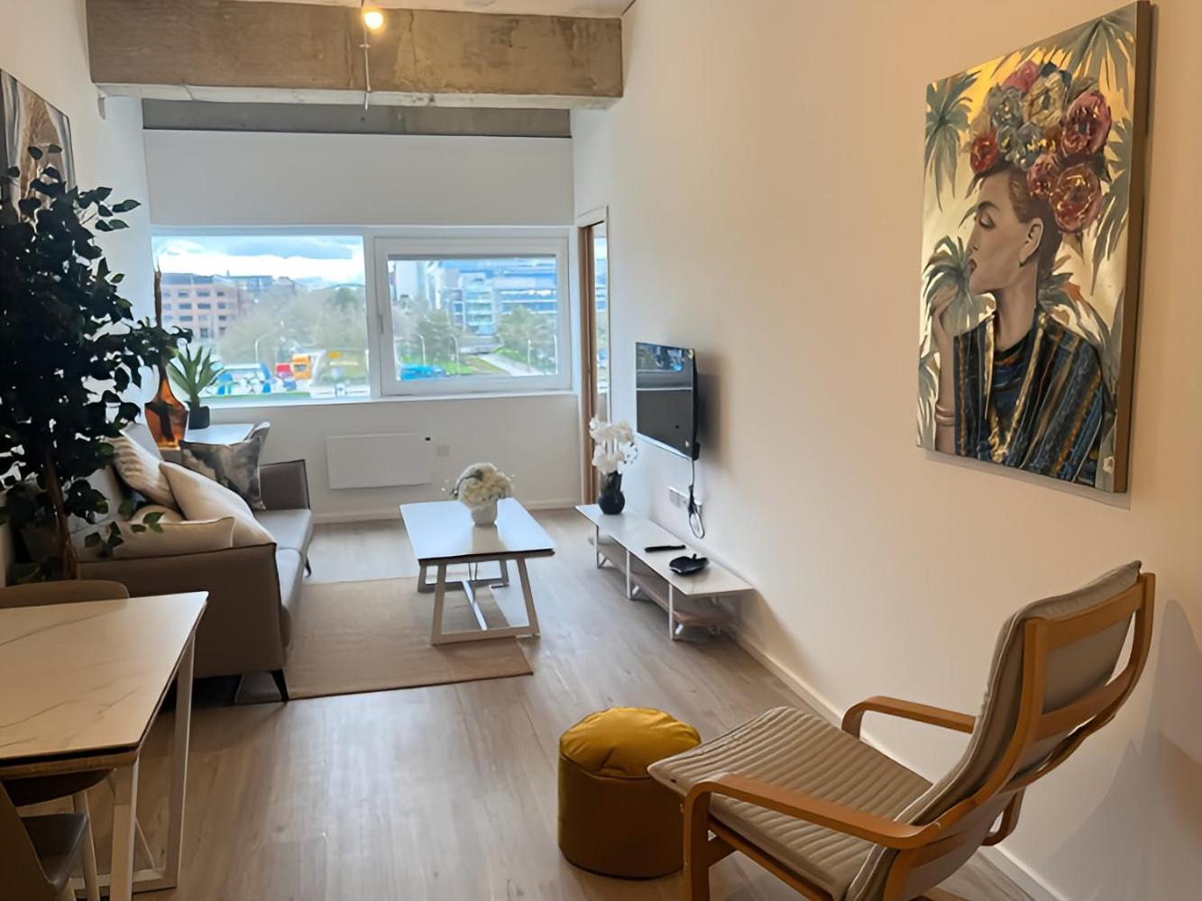 Apartment 1br Luxury Flat At Train Station - Long Welcome - Just Ask *