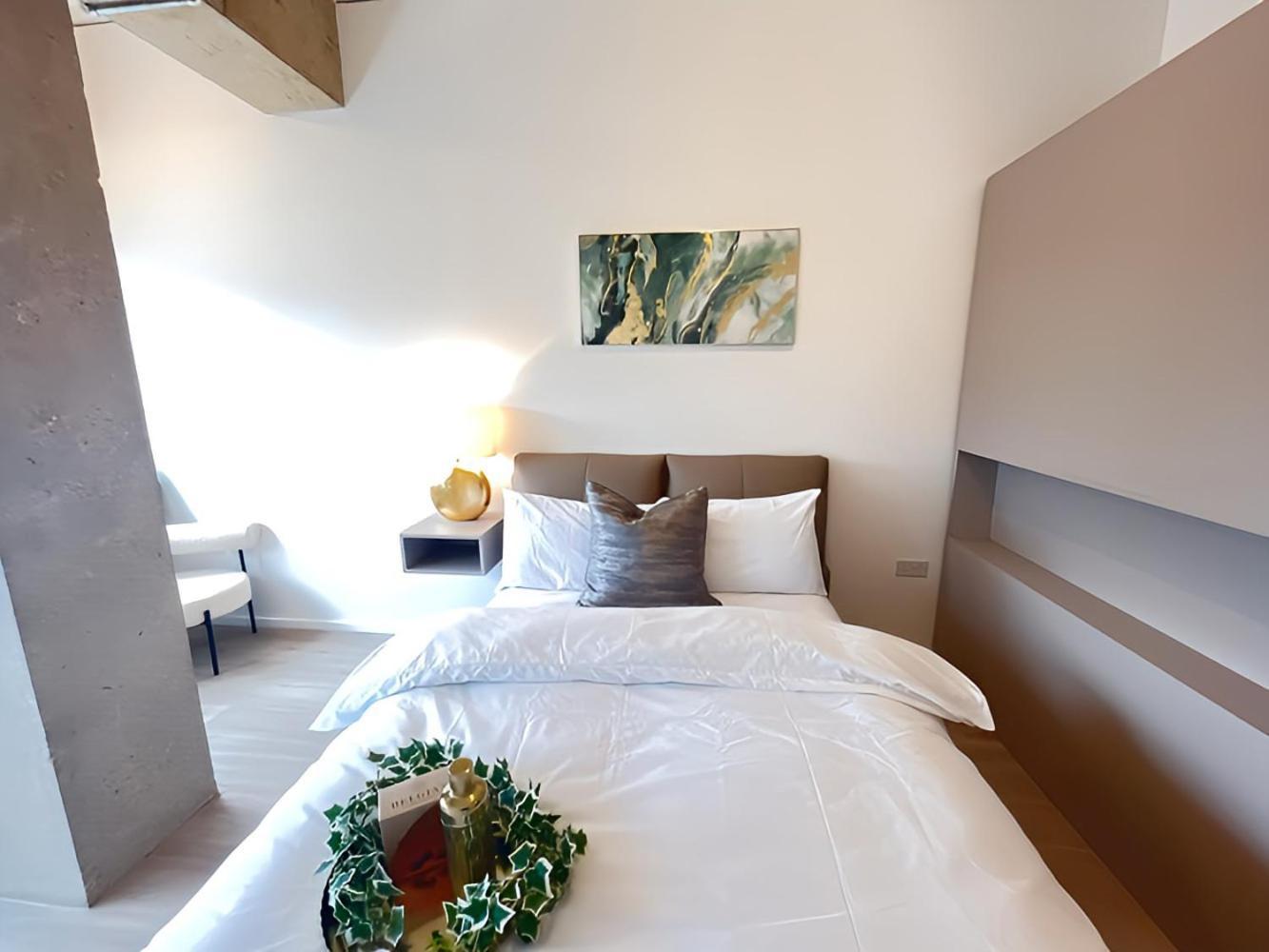 1br Luxury Flat At Train Station - Long Welcome - Just Ask Milton Keynes