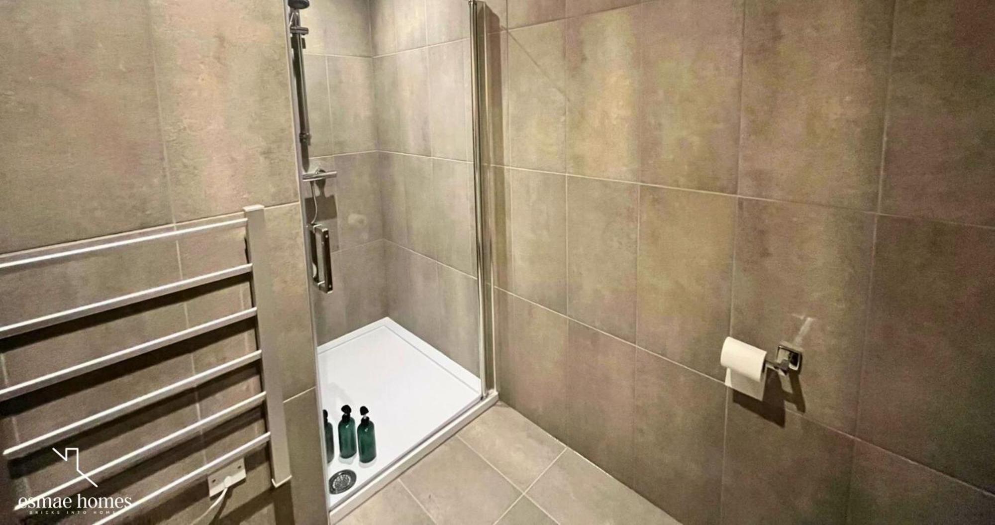 1br Luxury Flat At Train Station - Long Welcome - Just Ask * Milton Keynes