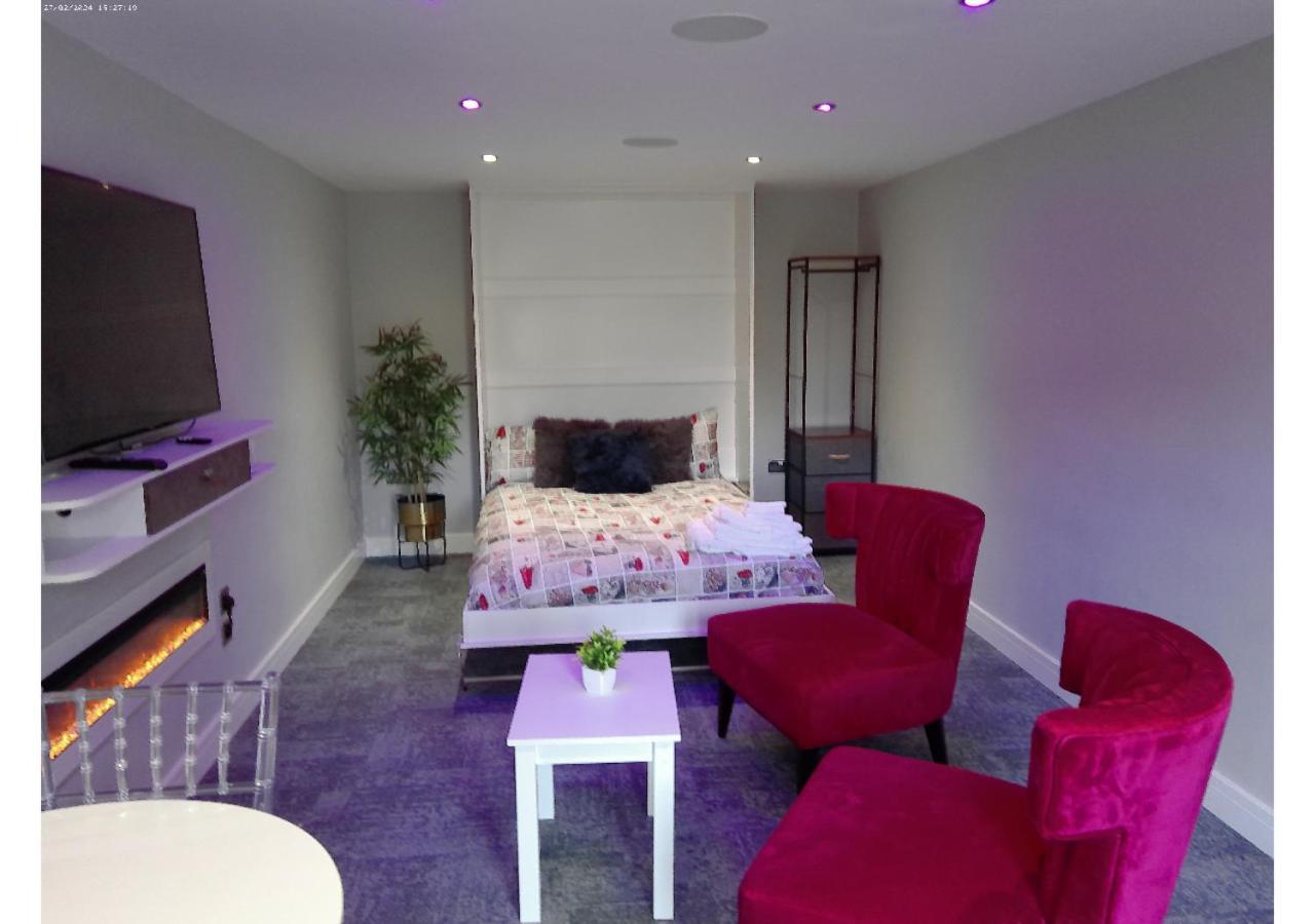Cosy Milton Keynes