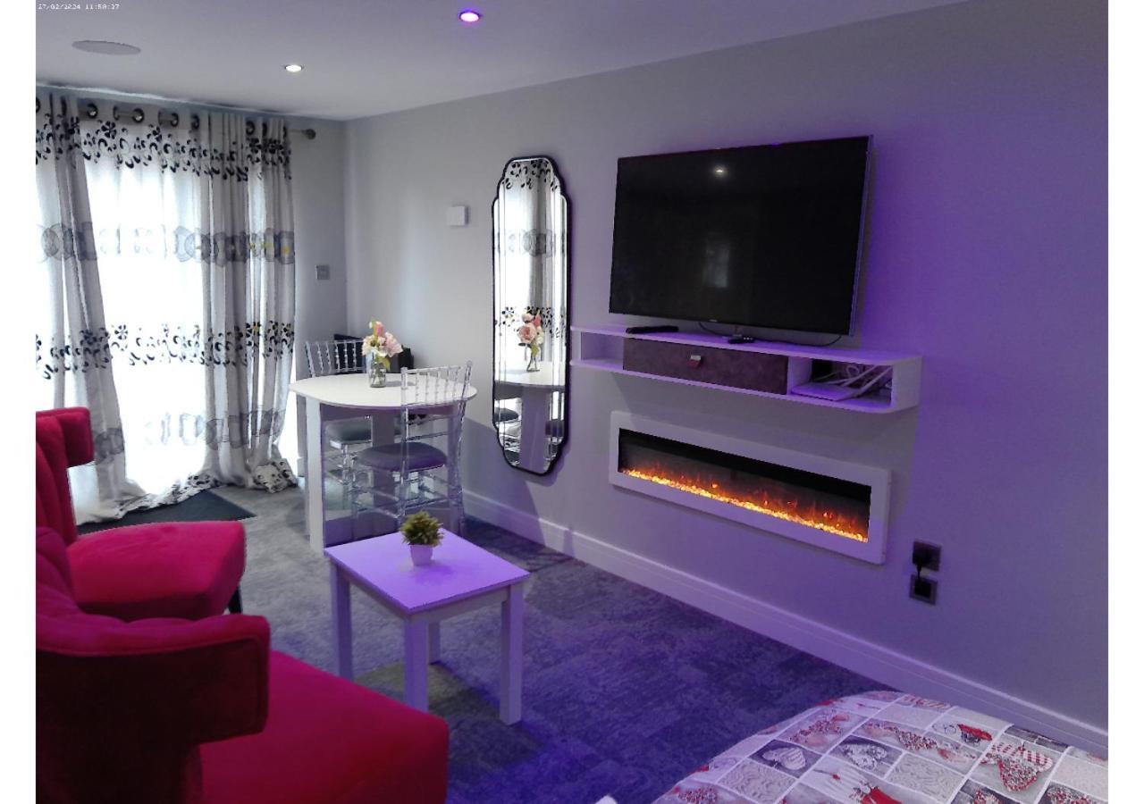 Cosy * Milton Keynes