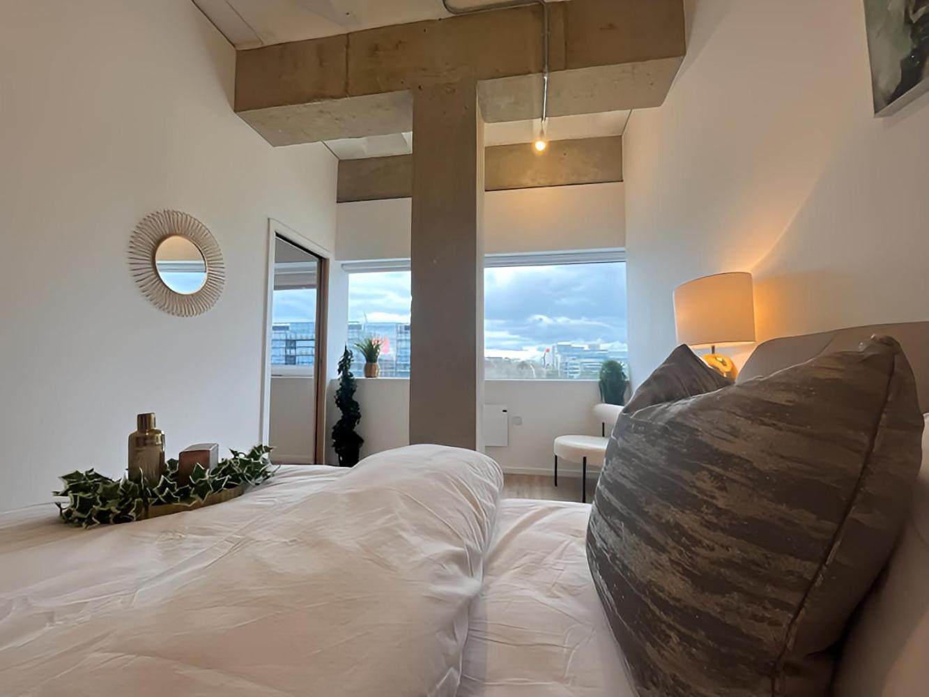 1br Luxury Flat At Train Station - Long Welcome - Just Ask Apartment