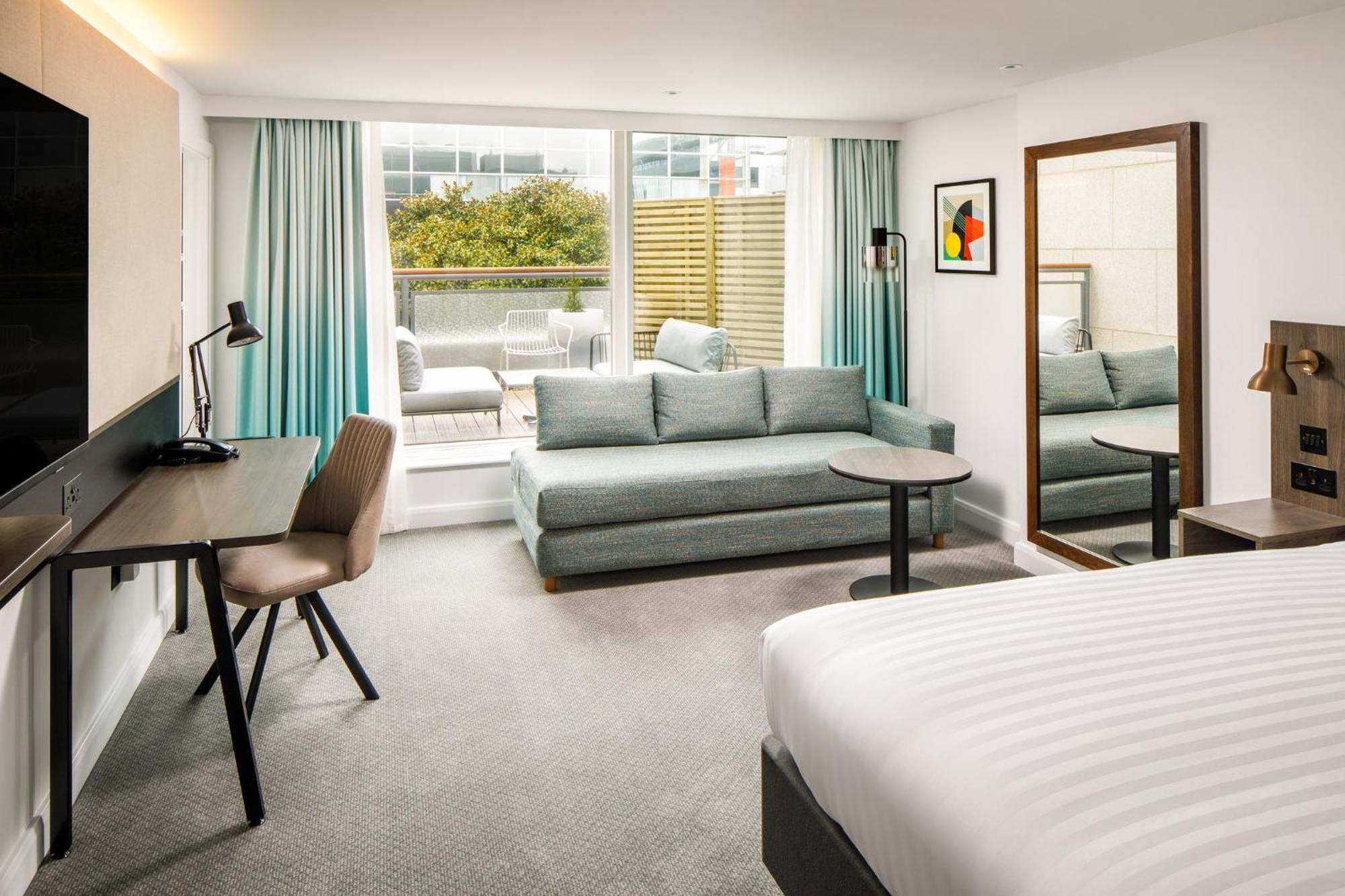 By Ihg 4* Milton Keynes