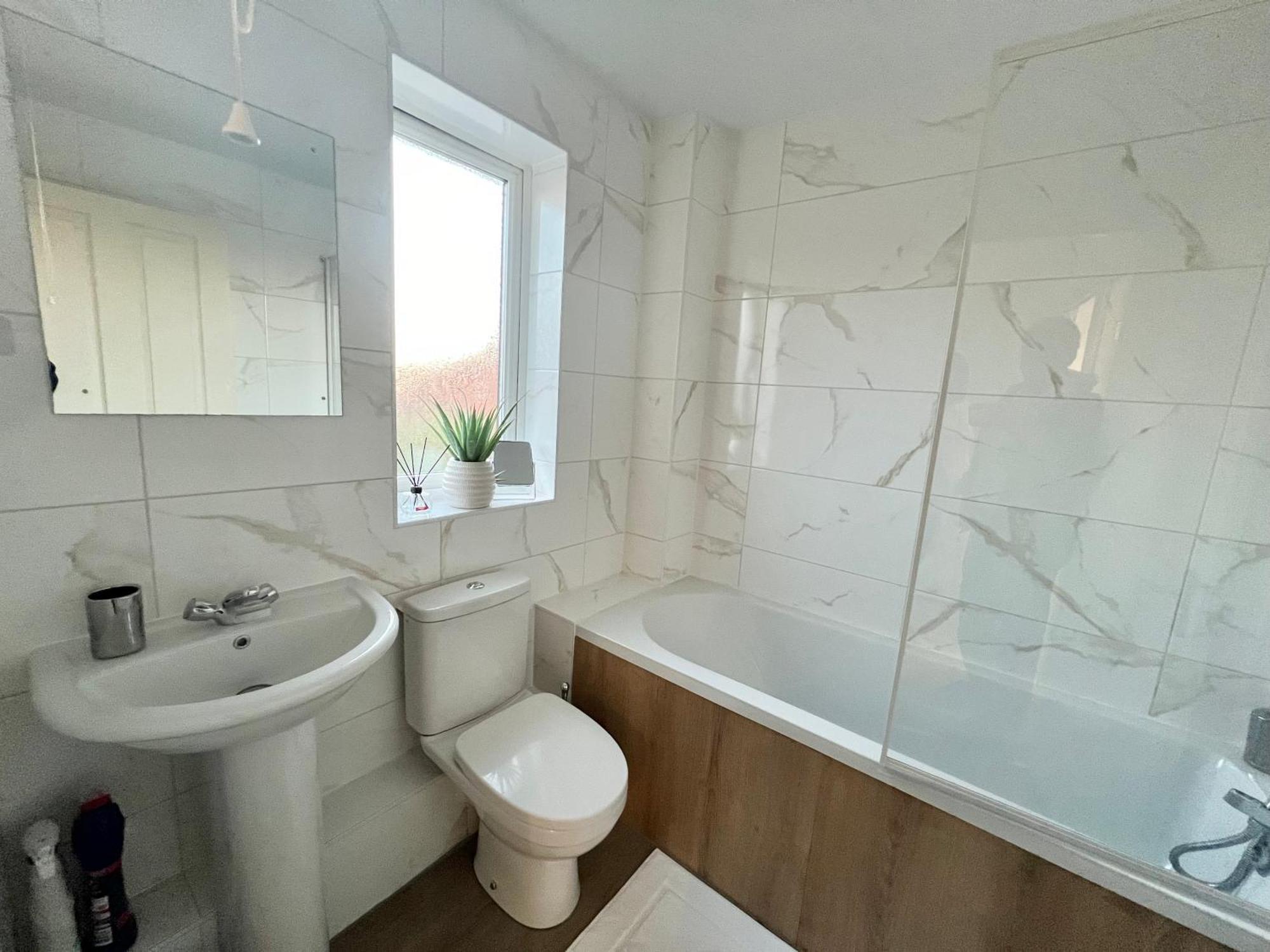 Majestic 2 Bedroom House * Milton Keynes