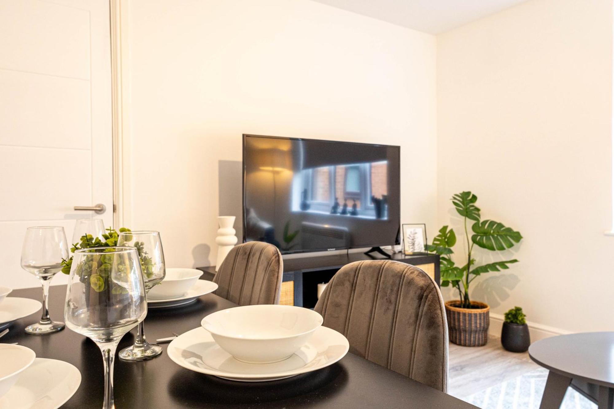 Hornbeam Court - Apartment Milton Keynes