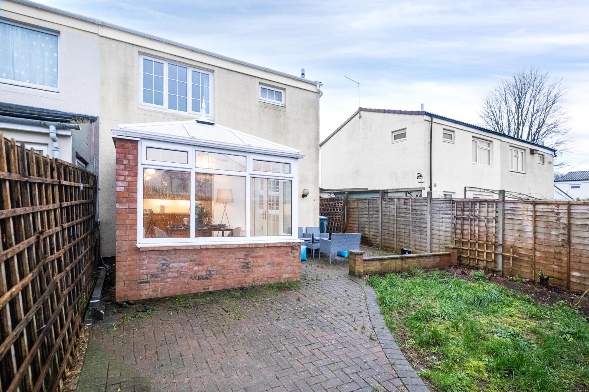 Holiday home 3 Bedroom Delight, Free Parking