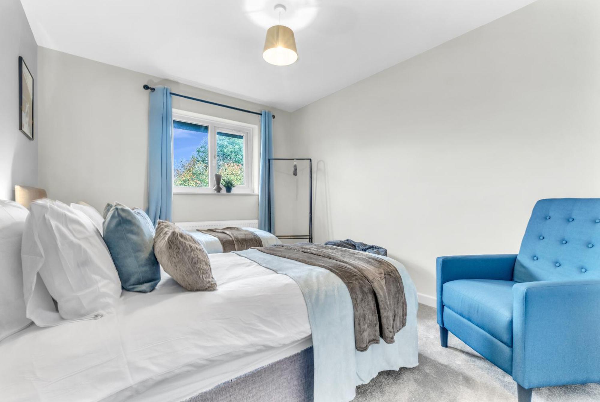 3 Bedroom Delight, Free Parking Holiday home Milton Keynes