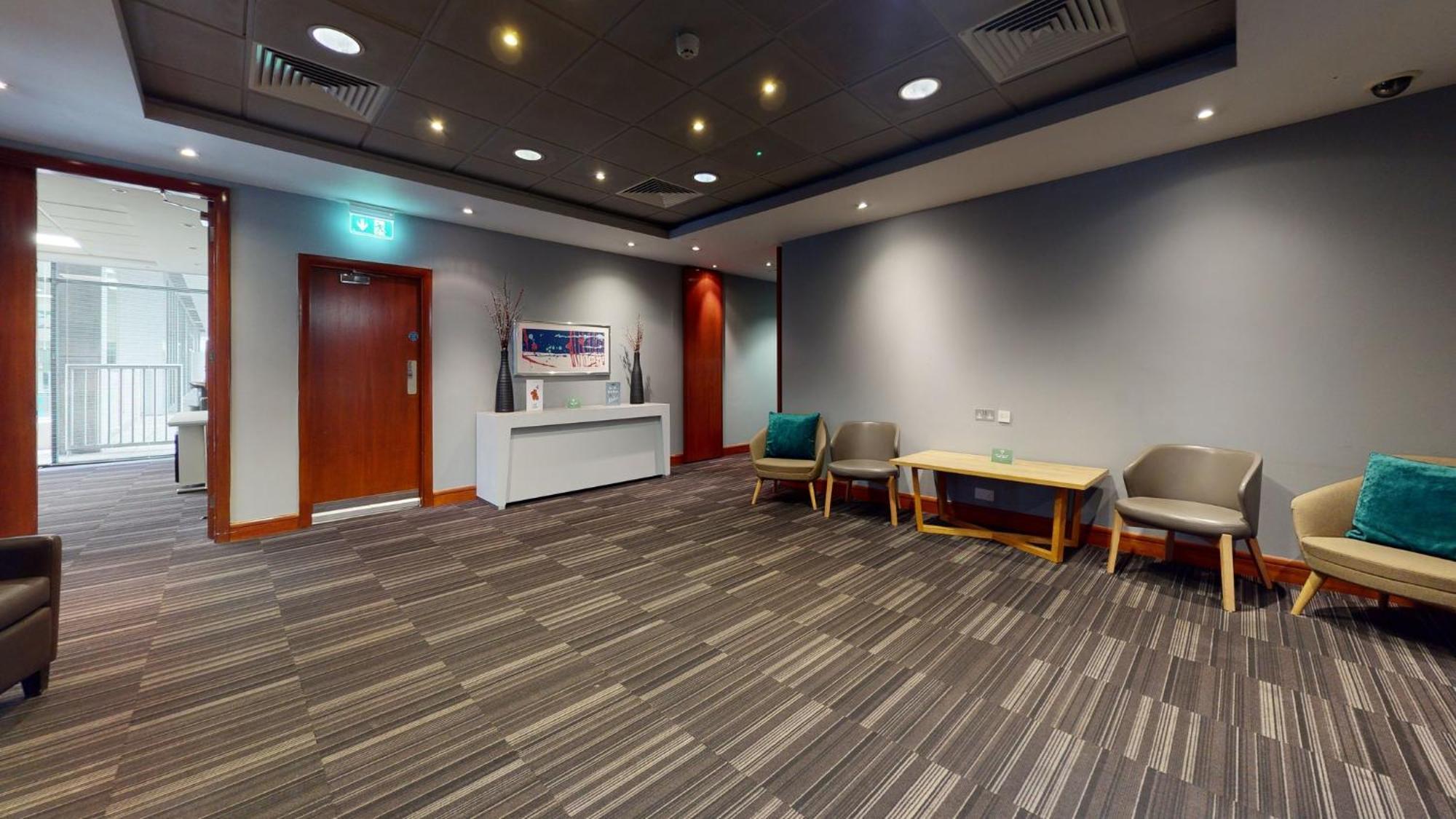 By Ihg Milton Keynes