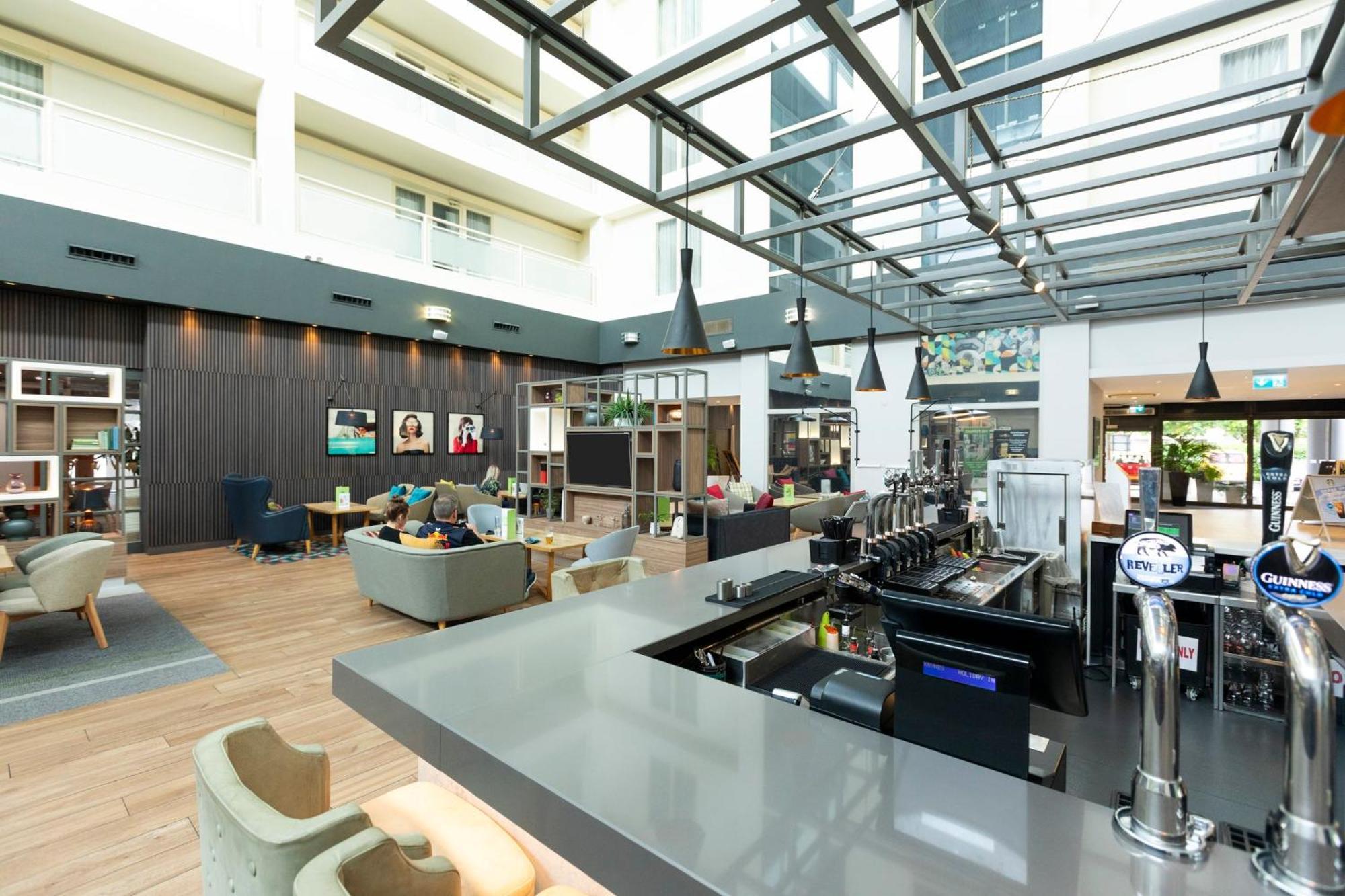 By Ihg Hotel Milton Keynes