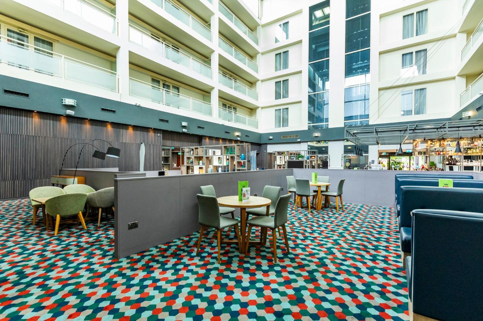 By Ihg