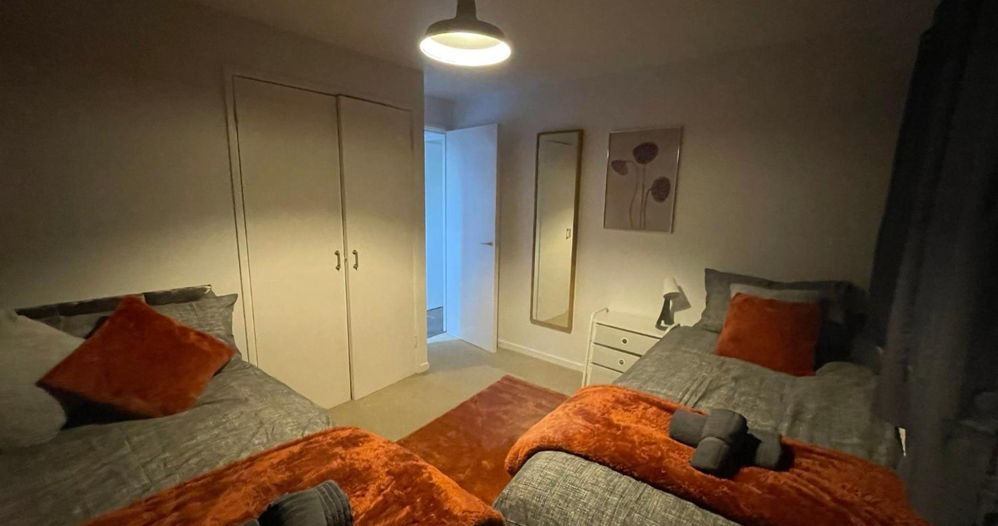 Cosy Mk Sky Tv Netflix And Free Parking Apartment Milton Keynes