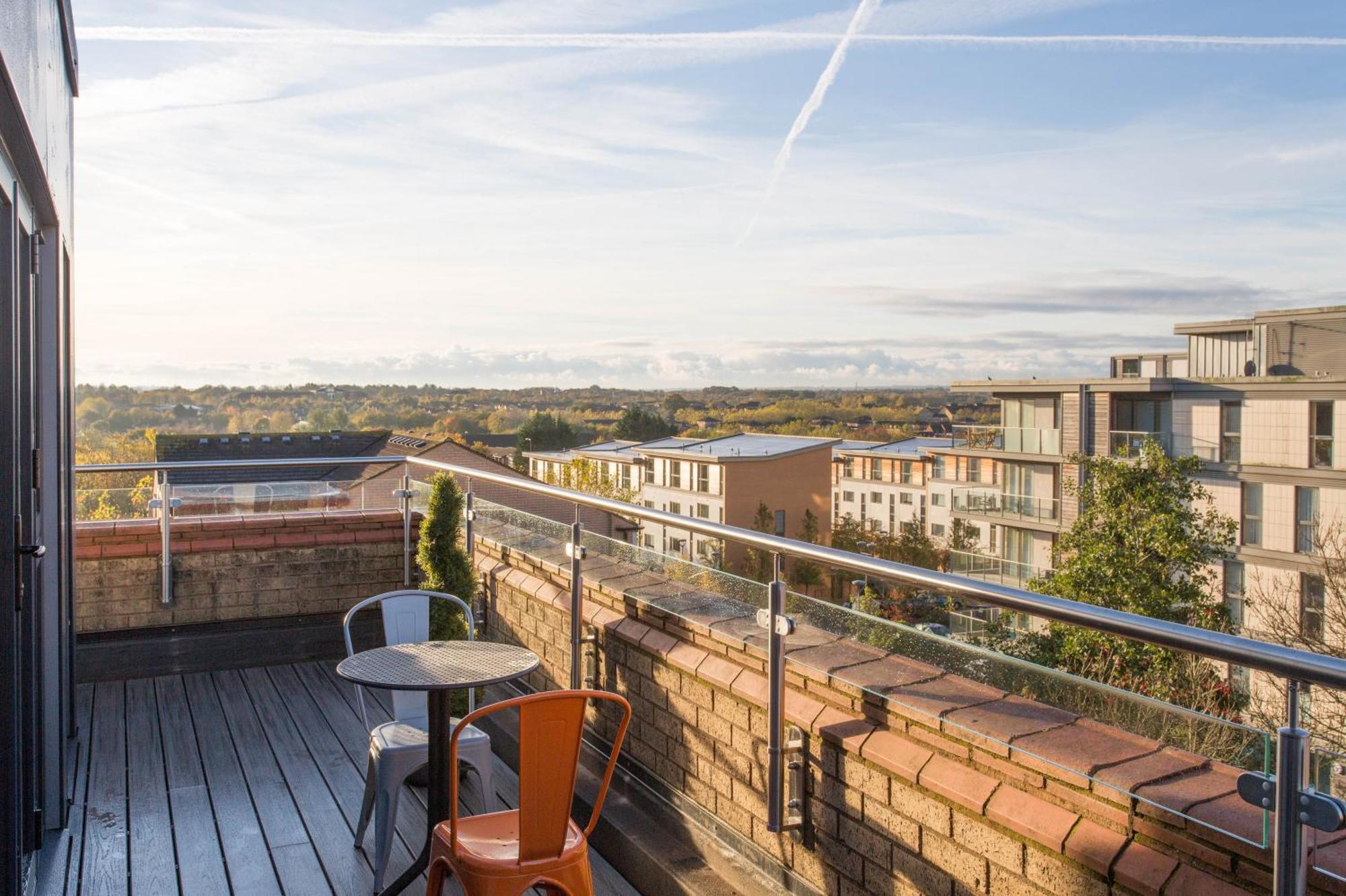 Cotels At 7zero1: Modern With Broadband & Parking