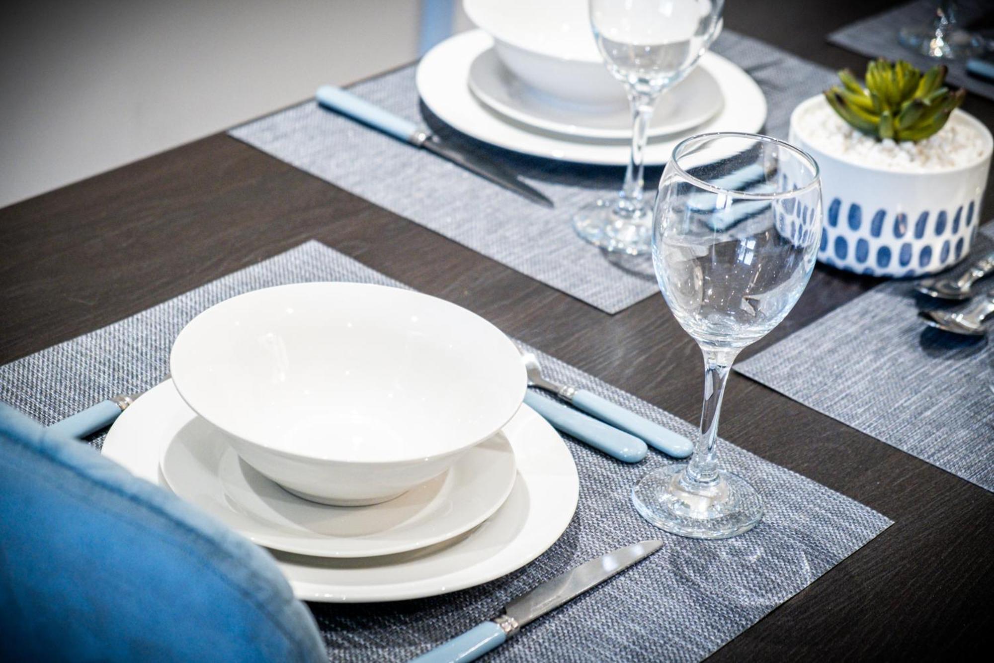 Mk 2-bedroom Contractor's Gem, 5 Beds, Sleeps 6, Free Parking Casa de férias Milton Keynes