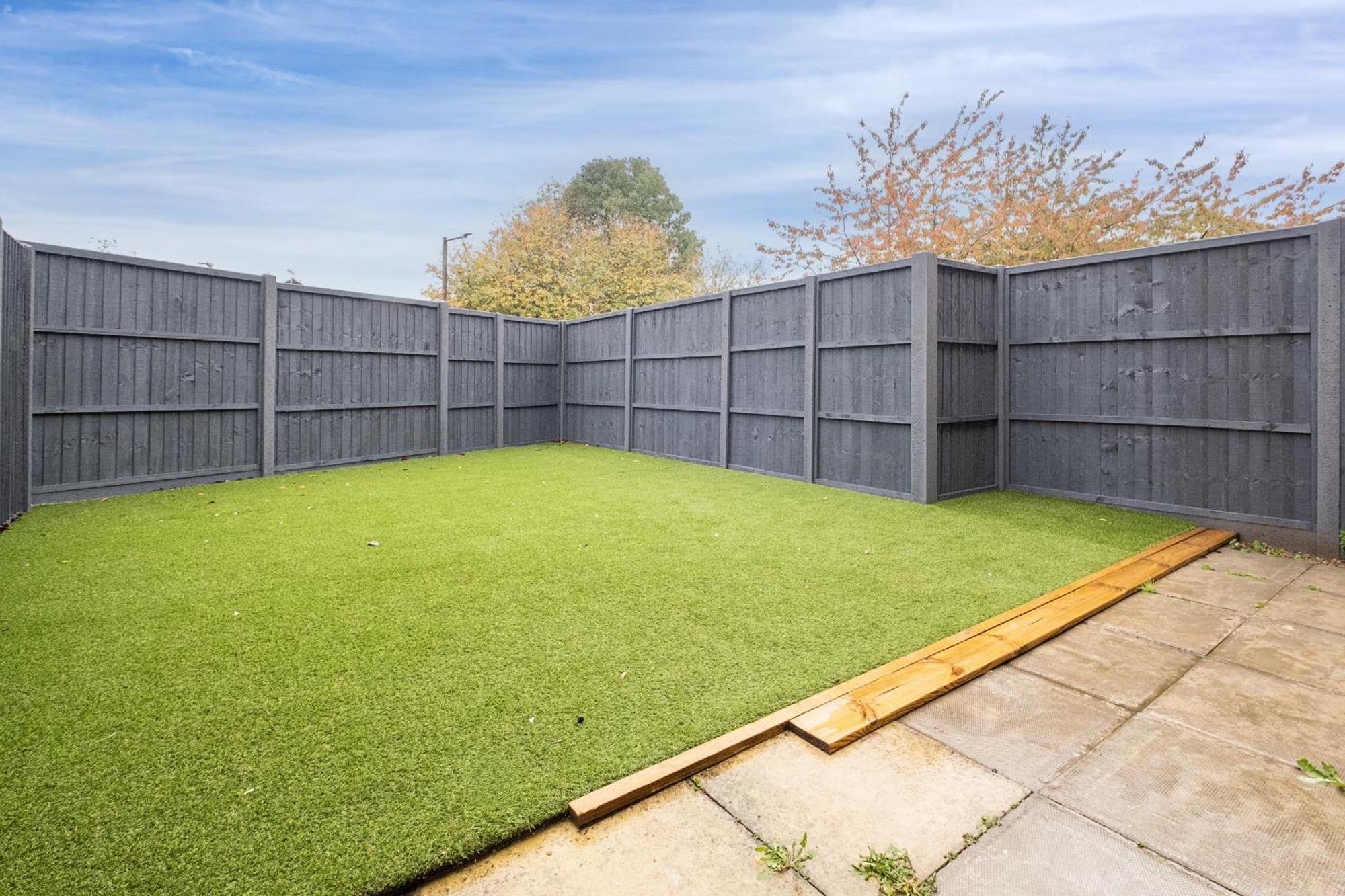 Mk 2-bedroom Contractor's Gem, 5 Beds, Sleeps 6, Free Parking Casa de férias Milton Keynes