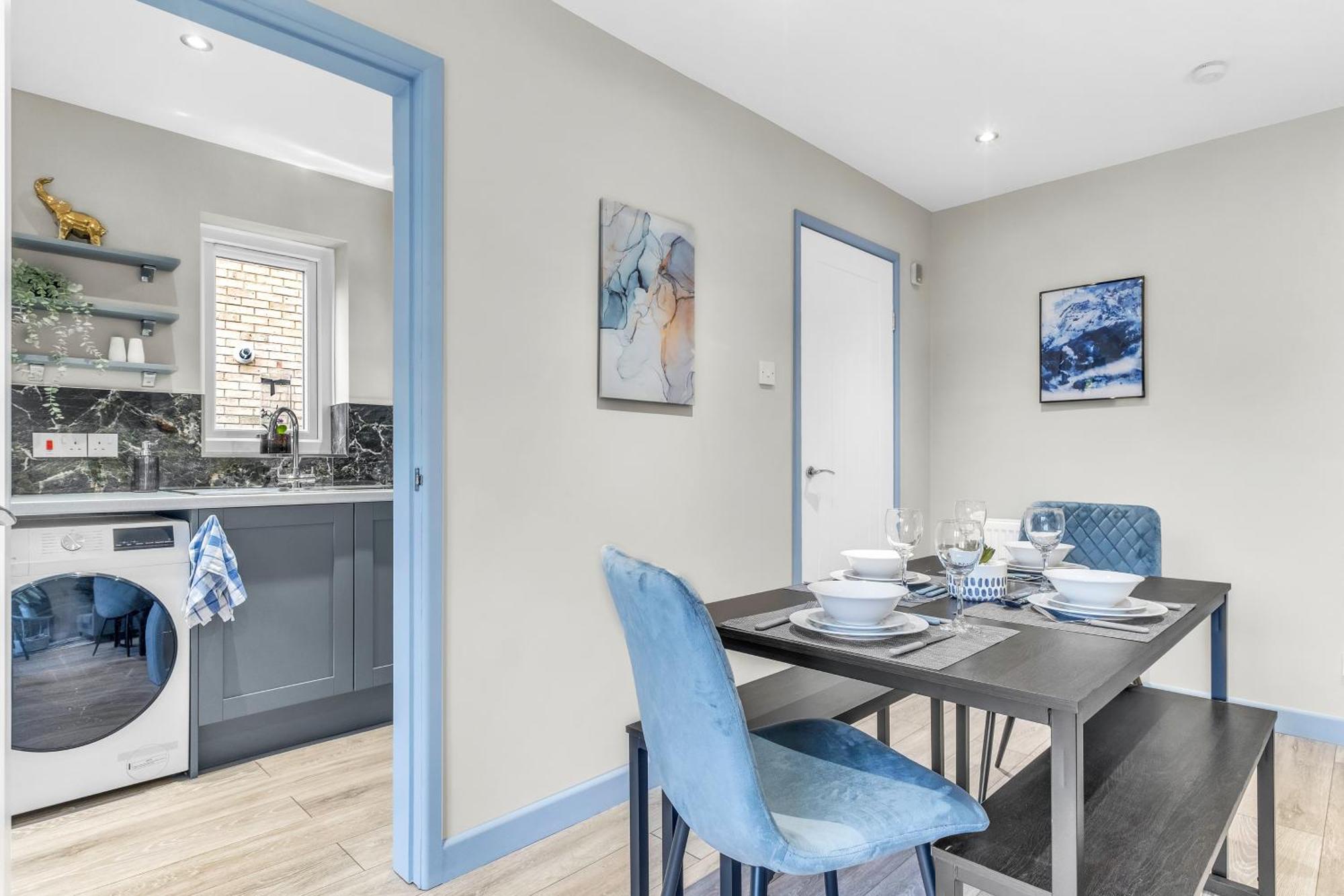Mk 2-bedroom Contractor's Gem, 5 Beds, Sleeps 6, Free Parking Casa de férias Milton Keynes
