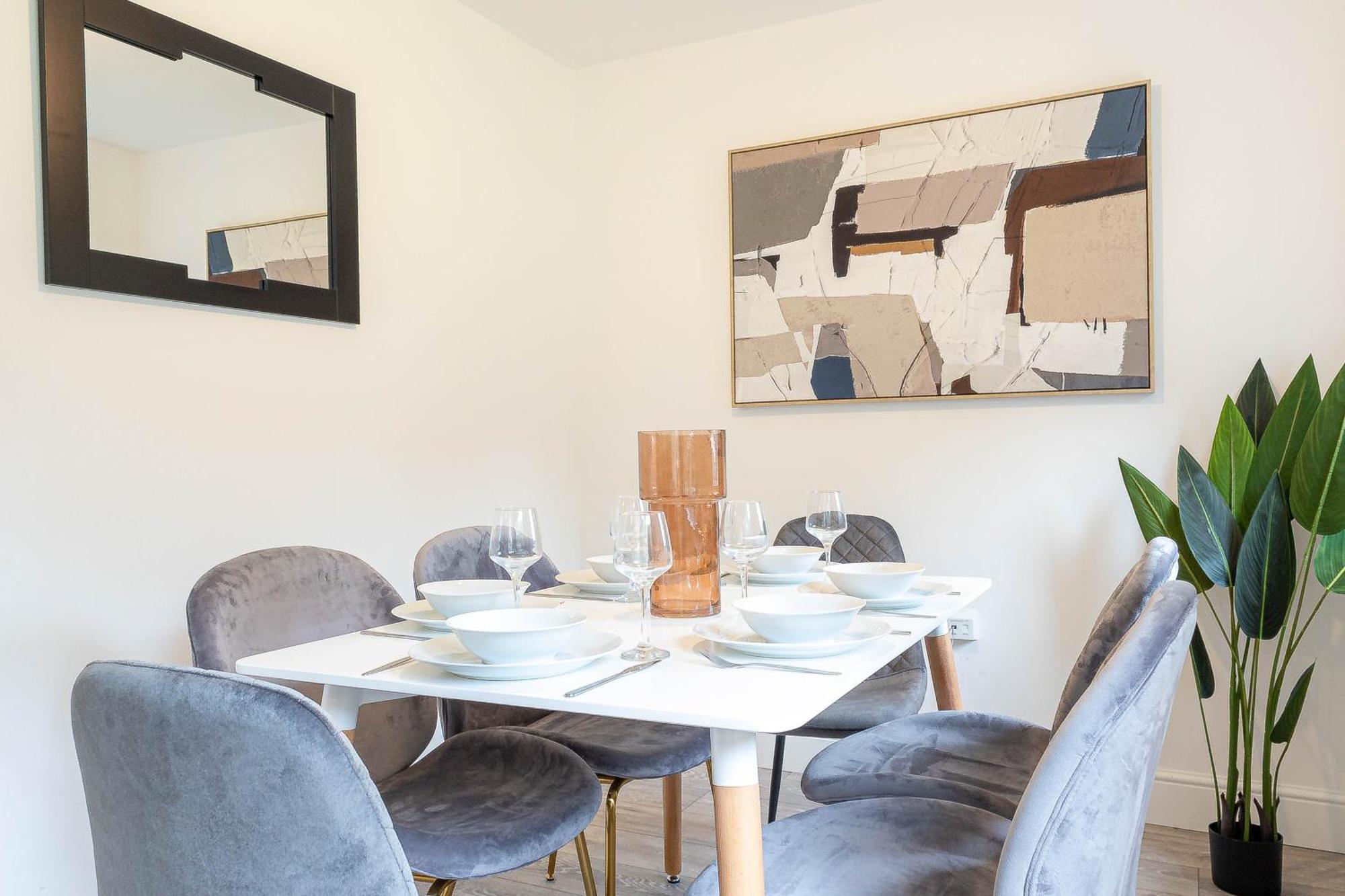Hornbeam Court - * Milton Keynes